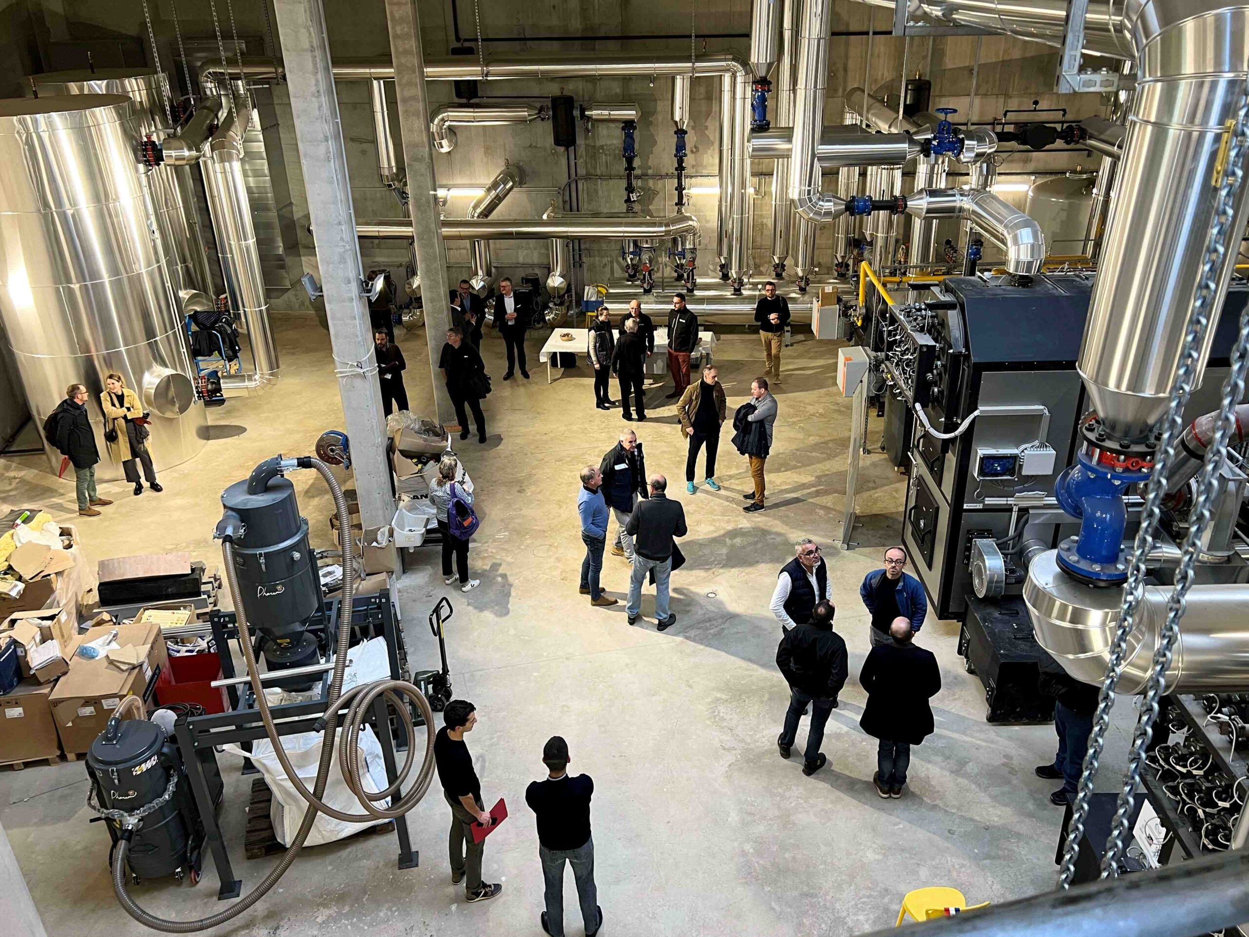 Illustration d'un parc éolien regroupant plusieurs éoliennes produisant de l'électricité.